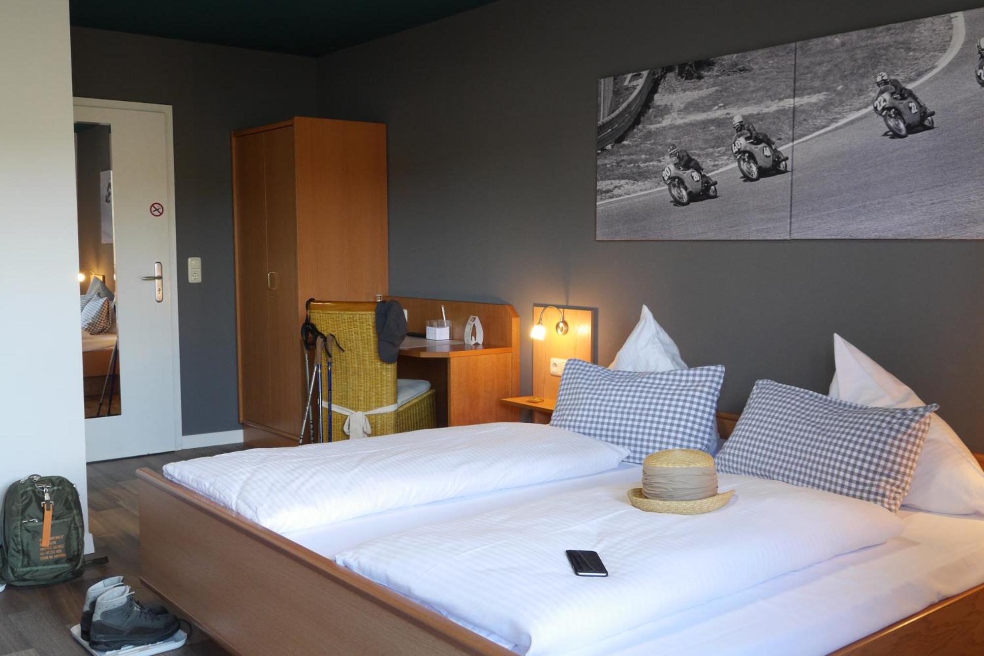 Hotel&restaurant Hüllen 3*